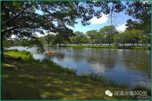 沿河公园一角 沿河公园一角